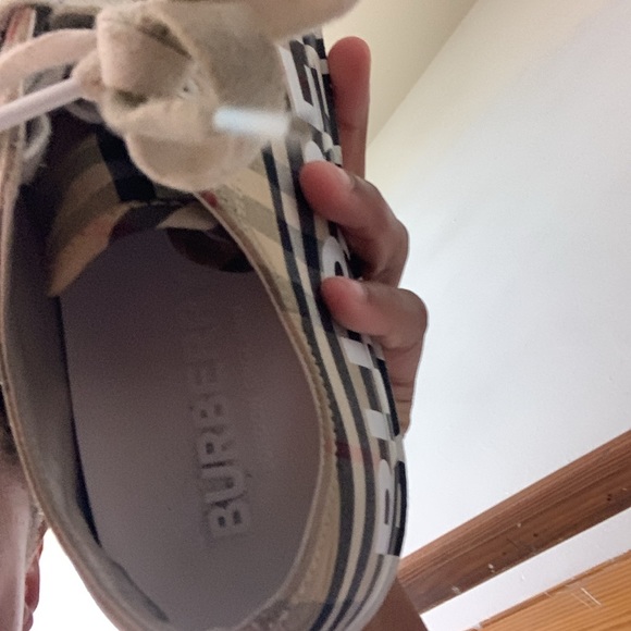 The Burberry in good condition I just need a some new shoes - Picture 11 of 16